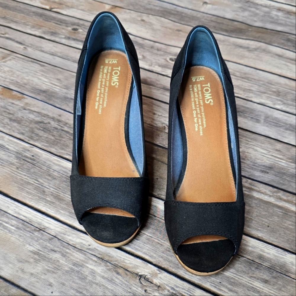 Toms Peep toe Wedges, Size 7.5, Black